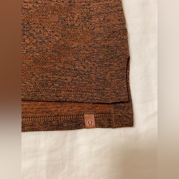 Lululemon Size 8 Tank - Picture 3 of 4